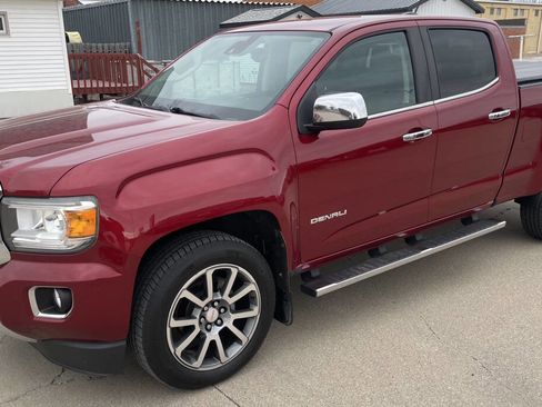Used 2018 GMC Canyon Denali image 5