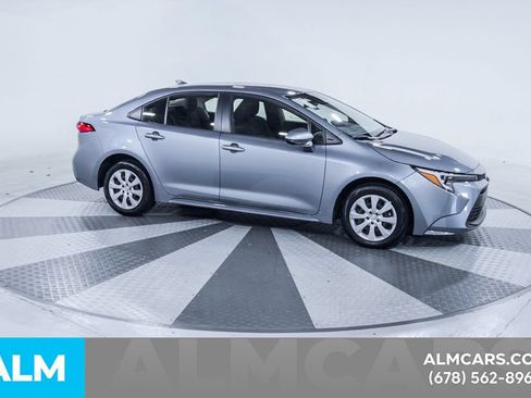 Used 2025 Toyota Corolla LE FWD image 13
