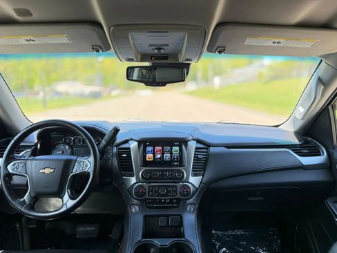 Used 2020 Chevrolet Suburban LT AWD/4WD image 32