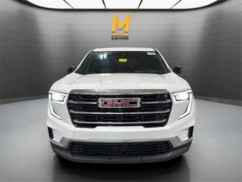 Used 2025 GMC Acadia Elevation image 11