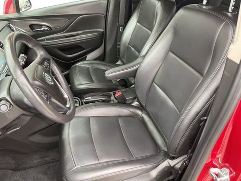 Used 2019 Buick Encore Essence w/ Experience Buick Package image 13