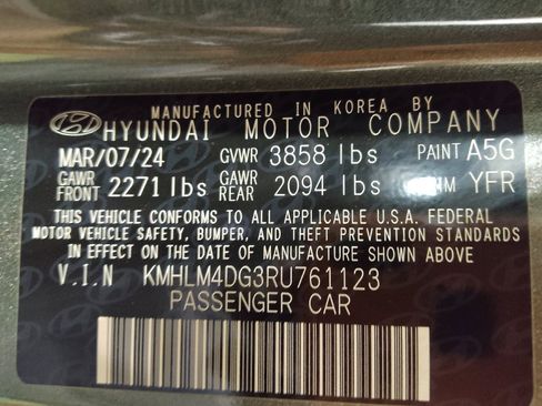 Used 2024 Hyundai Elantra SEL FWD image 33