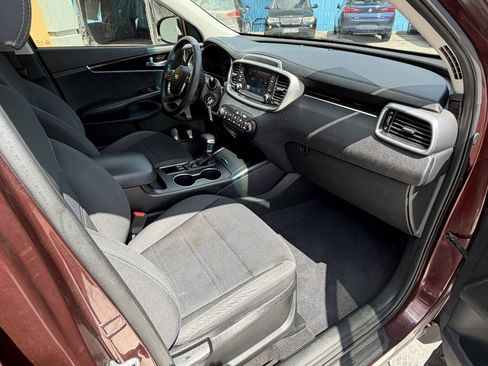 Used 2020 Kia Sorento FWD V6 image 13