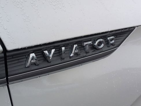 Used 2023 Lincoln Aviator Reserve w/ Equipment Group 201A AWD/4WD image 29