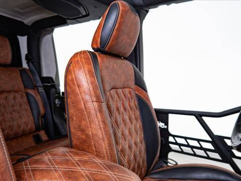 Used 2022 Jeep Gladiator Sport image 21