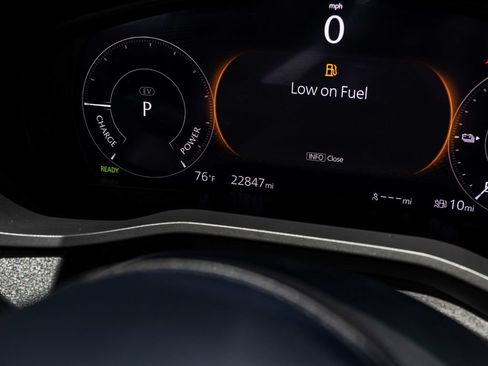 Used 2024 MAZDA CX-90 Plug-In Hybrid w/ Preferred AWD/4WD image 18