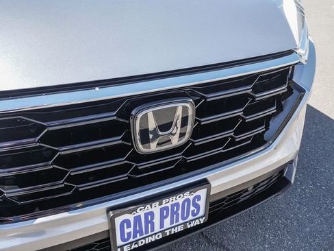 Used 2025 Honda CR-V EX-L image 12