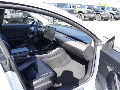 Used 2020 Tesla Model 3 Long Range AWD/4WD image 19