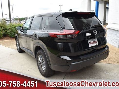 Used 2024 Nissan Rogue S AWD/4WD image 7