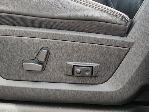 Used 2025 RAM 2500 Laramie image 9