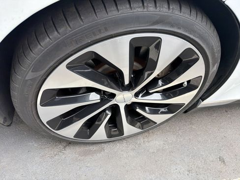 Used 2022 Lucid Air Grand Touring image 13