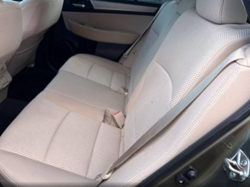 Used 2019 Subaru Outback 2.5i Premium AWD/4WD image 13