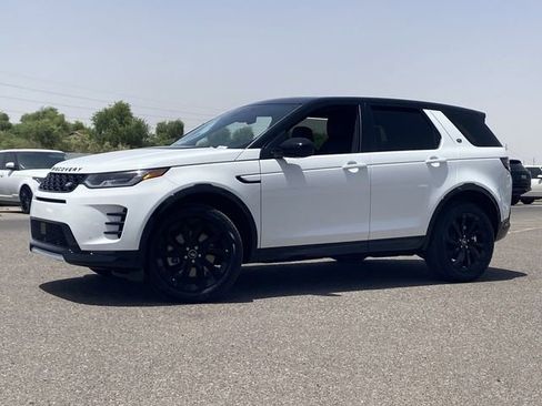 Used 2024 Land Rover Discovery Sport Dynamic SE AWD/4WD image 3