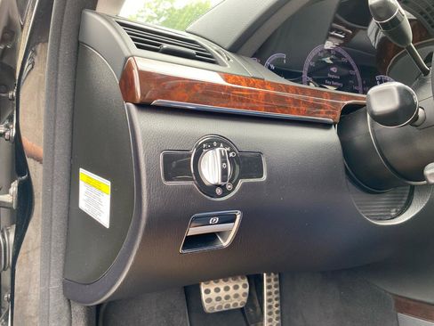Used 2013 Mercedes-Benz S 550 image 18