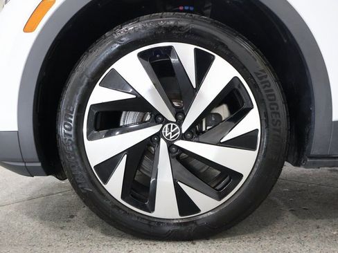 Used 2022 Volkswagen ID.4 Pro S w/ Gradient Package image 5