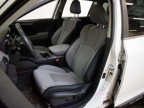 Used 2025 Subaru Outback Premium AWD/4WD image 20