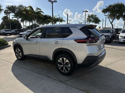 Used 2023 Nissan Rogue SV image 13