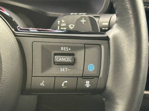 Used 2021 Nissan Rogue Platinum AWD/4WD image 34