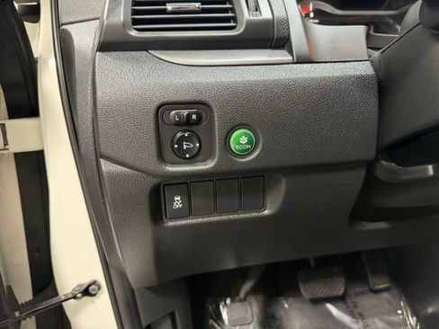 Used 2017 Honda Pilot EX image 18