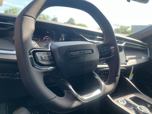 New 2026 Jeep Cherokee Overland w/ Advanced Pro Tech Group AWD/4WD image 23
