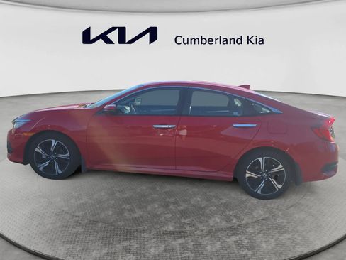 Used 2017 Honda Civic Touring image 2