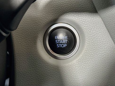 Used 2019 Toyota Corolla SE w/ SE Option Package FWD image 21