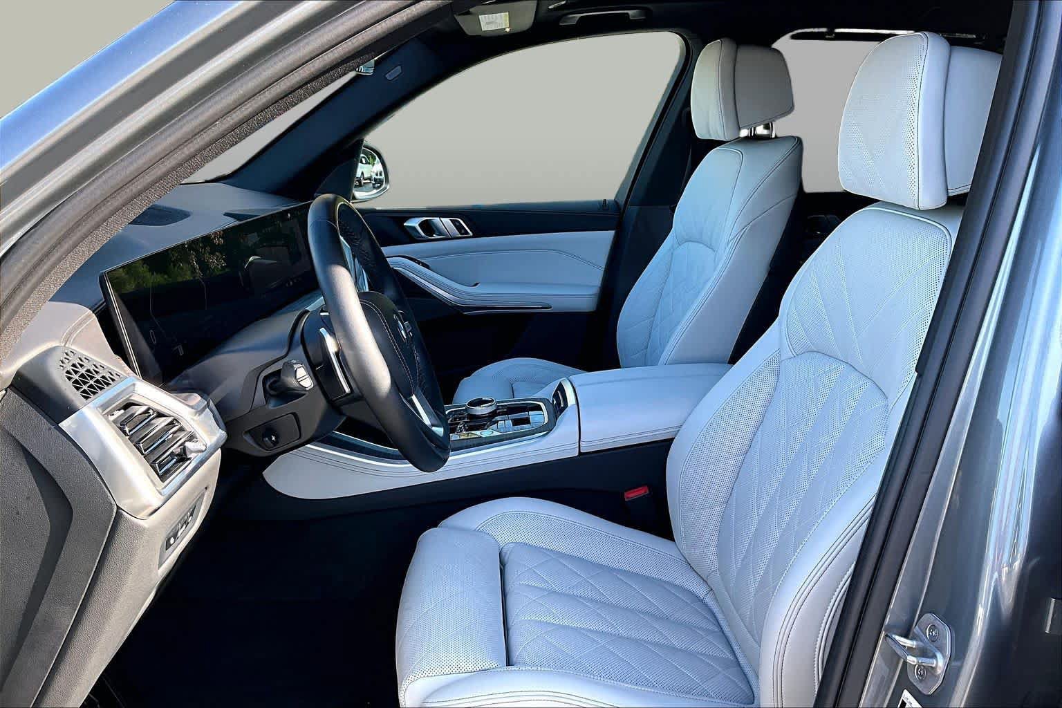 Used 2024 BMW X5 xDrive40i w/ Executive Package AWD/4WD image 7