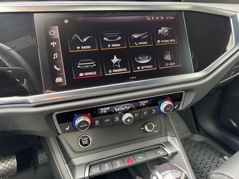 New 2025 Audi Q3 2.0T Premium image 13