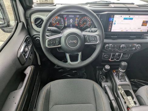 New 2025 Jeep Wrangler Sahara image 13