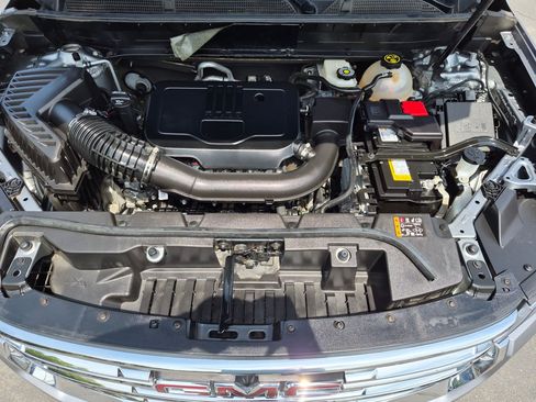 Used 2023 GMC Acadia SLT AWD/4WD image 35