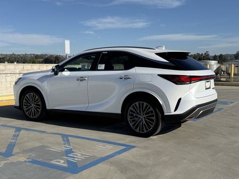 New 2026 Lexus RX 350 image 9
