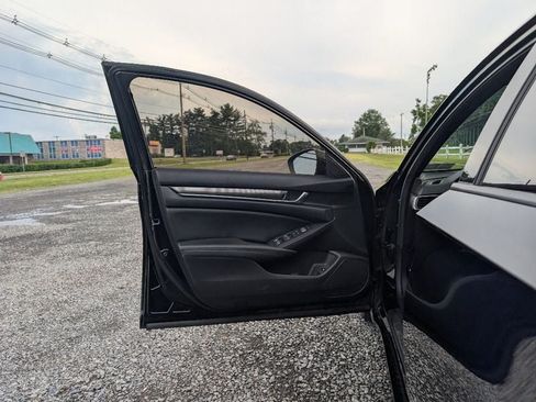 Used 2020 Honda Accord Sport image 10