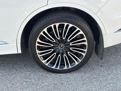 Certified 2024 Lincoln Aviator Black Label w/ Dynamic Handling Package AWD/4WD image 10