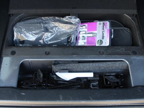 Used 2023 Ford Bronco Big Bend image 9