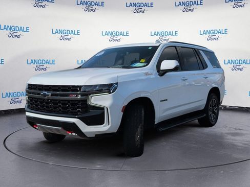 Used 2022 Chevrolet Tahoe Z71 w/ Luxury Package AWD/4WD image 11