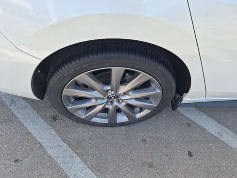 Used 2019 MAZDA MAZDA3 Sedan w/ Preferred Package image 11