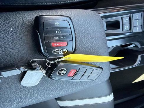 Certified 2025 Toyota Camry SE FWD image 32