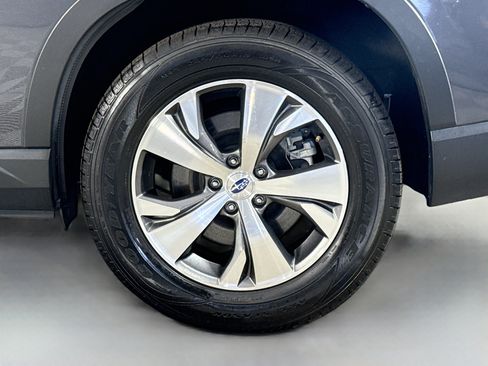 Used 2024 Subaru Ascent Premium w/ Convenience Package image 37