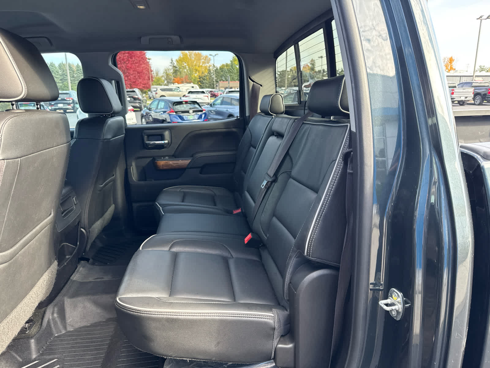 Used 2017 Chevrolet Silverado 2500 High Country w/ Duramax Plus Package AWD/4WD image 17