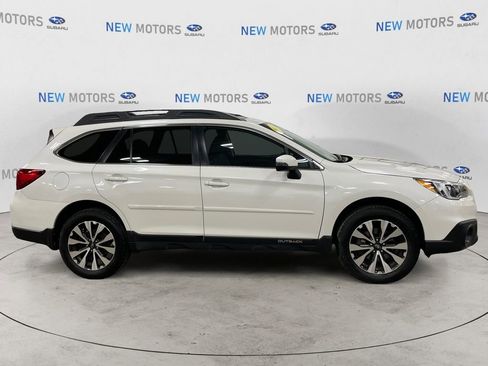 Used 2017 Subaru Outback 2.5i Limited image 6
