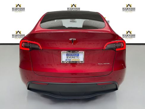 Used 2024 Tesla Model Y Long Range AWD/4WD image 6
