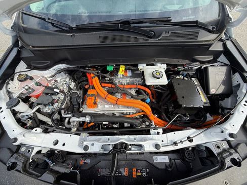 New 2027 Chevrolet Bolt LT w/ Comfort Package FWD image 26