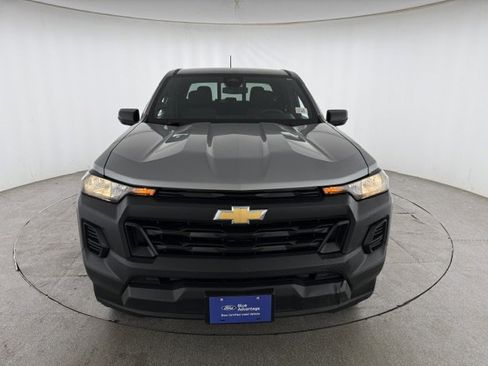 Used 2024 Chevrolet Colorado W/T w/ WT Convenience Package RWD image 2