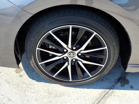 Used 2023 Toyota Camry SE image 11