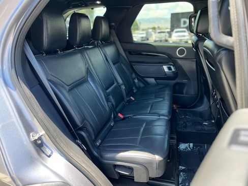 Used 2020 Land Rover Discovery SE AWD/4WD image 24