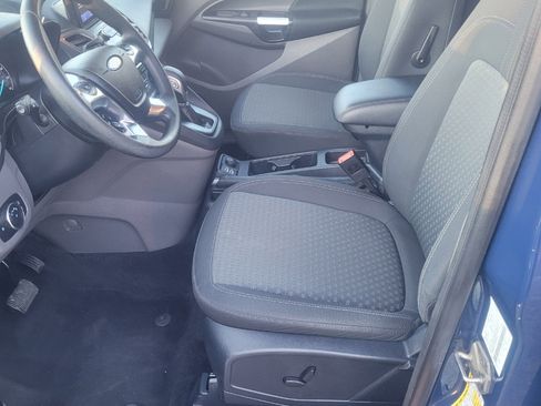 Used 2021 Ford Transit Connect XLT image 13