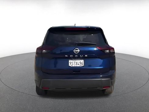 Used 2025 Nissan Rogue SV FWD image 12
