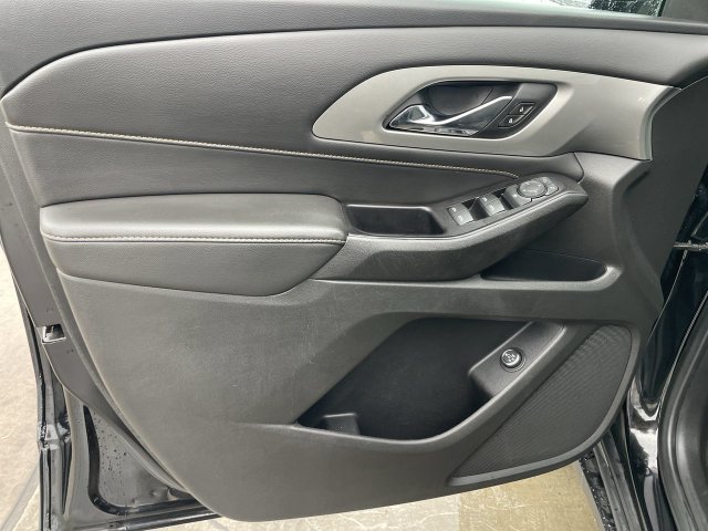 Used 2020 Chevrolet Traverse LT FWD image 21