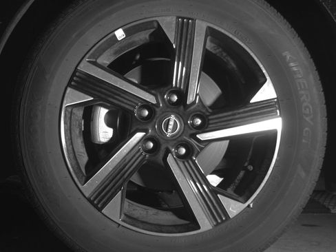 Used 2025 Nissan Sentra SV FWD image 12