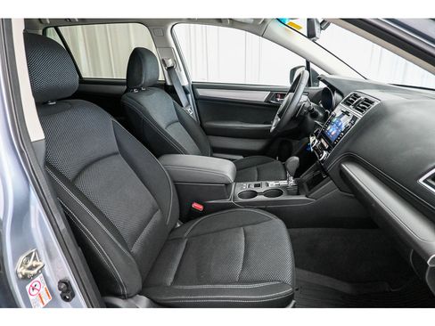 Used 2019 Subaru Outback 2.5i Premium AWD/4WD image 16